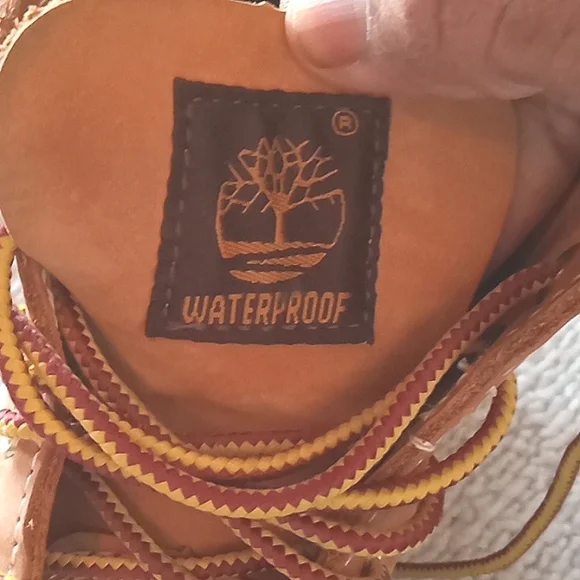 Timberland kids boot, size 13.5, pre loved cond. Waterproof, Unisex - Picture 9 of 9